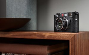 Leica sets 100-year revenue record
