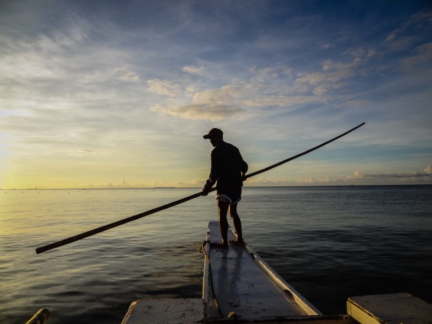 I missed out on getting the pose right on this boatman in Bohol, Philippines. Shooting this today, I’d dodge the fisherman to bring a bit more detail back into the shadows. Sony CyberShot DSC-HX9. 1/250s @ f8, ISO 100.