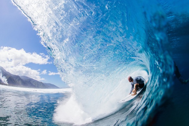 Kelly Slater in a big blue barrel at Teahupoo, Tahiti. The closest thing to a photography studio as you get in surf photography. To frame the mountains and the clear blue Tahitian water in the one frame is the goal.
Canon 1D X Mark II, EF15mm f/2.8 Fisheye lens. 1/1000s @ f7.1, ISO 200.