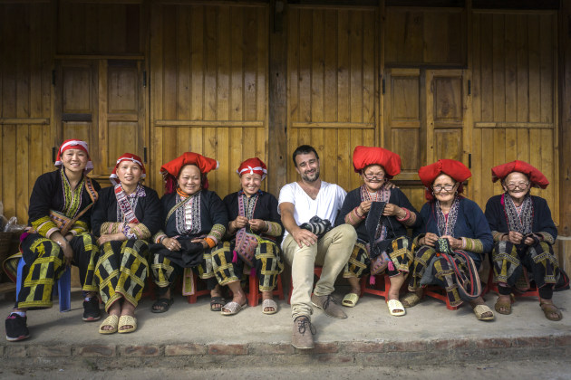 Réhahn with members of the Red Dao hill tribe, northern Vietnam.